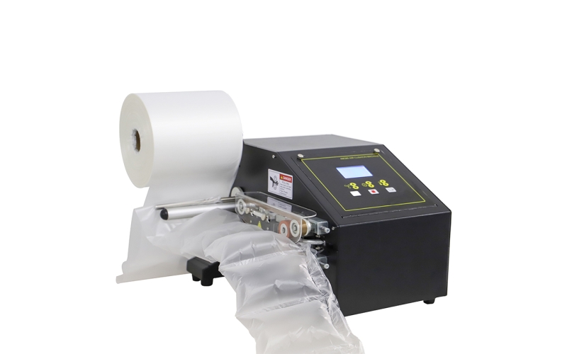 建技包裝：選用適合產(chǎn)品包裹的緩沖氣墊，保護(hù)產(chǎn)品的運(yùn)輸安全