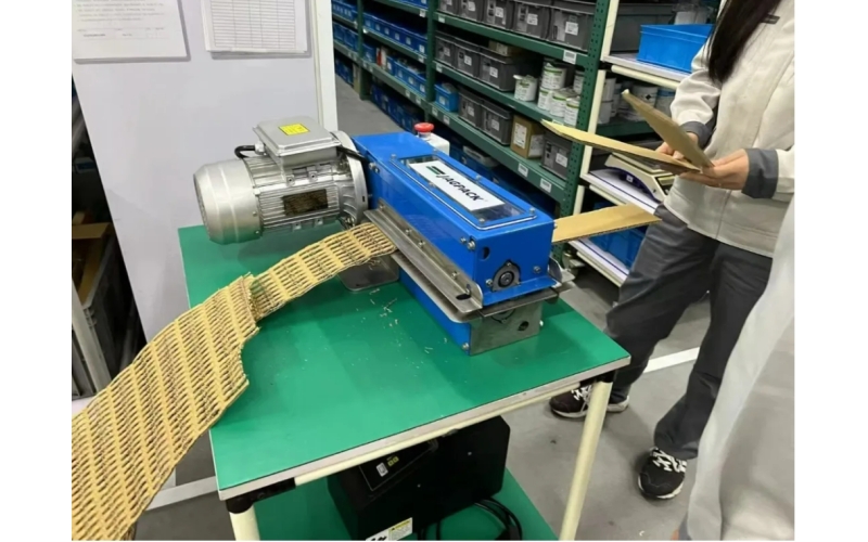 廢紙箱≠廢品,JP300紙板緩沖機(jī)讓它變身高質(zhì)量緩沖材料！